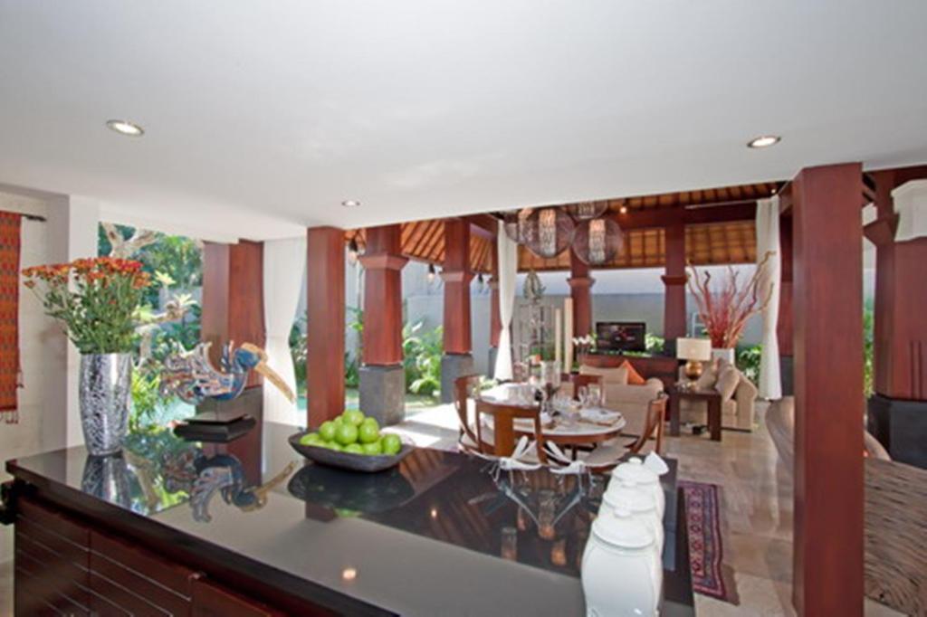 Arwana Estate Villa Seminyak  Exterior photo